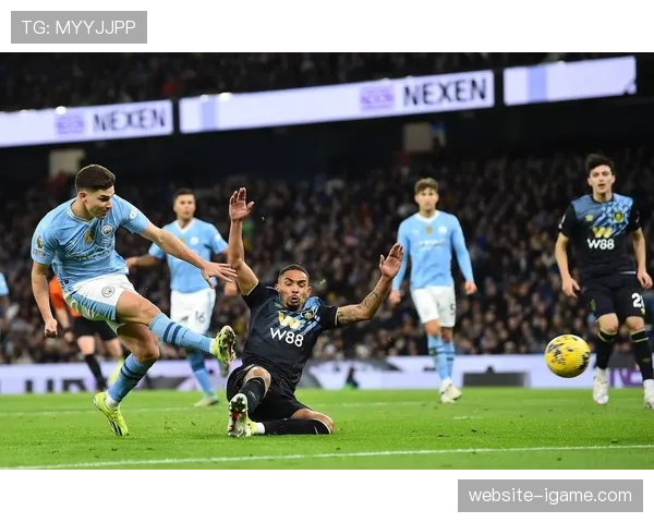 通讯：一座工业城市的足球记忆，随伯恩利降级而黯淡